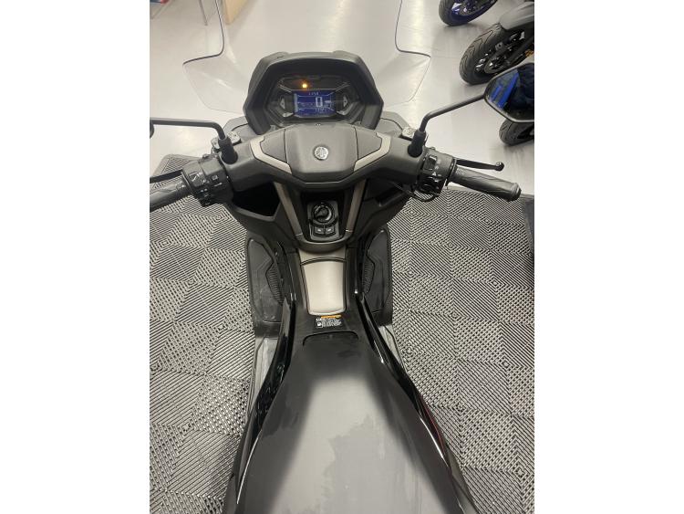 YAMAHA NMAX 125