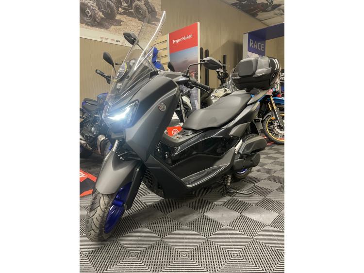 YAMAHA NMAX 125