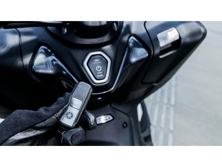 YAMAHA TMAX 560 TECH MAX
