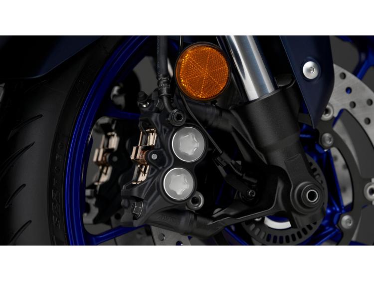 YAMAHA R7