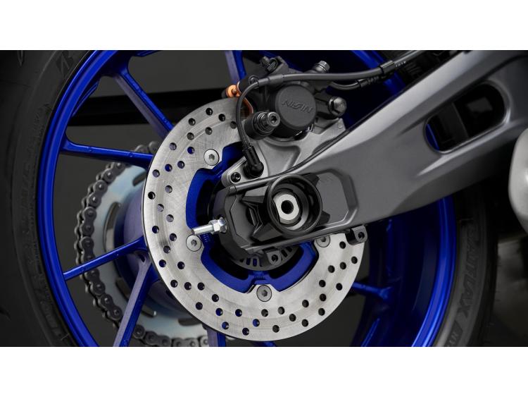 YAMAHA R7